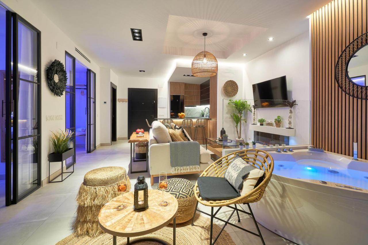 Pura Vida Luxury Apartment With Jacuzzi Torremolinos Exteriör bild